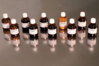 Um die richtige Diagnose stellen zu können und in der Folge dann das richtige homöopathische Mittel auszuloten, nutzen auch Homöopathen die Anamnese