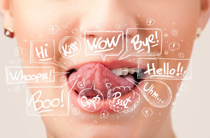 Die Zunge ist ein vielfältiges Organ: Es hilft bei der Ernährung, formt die Sprache und macht auf Mangelerscheinungen im Körper aufmerksam