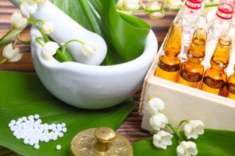 Damit Homöopathie nicht nur wirkt sondern auch sicher ist, unterliegen die Arzneimittel strengen Kontrollen und Zulassungen