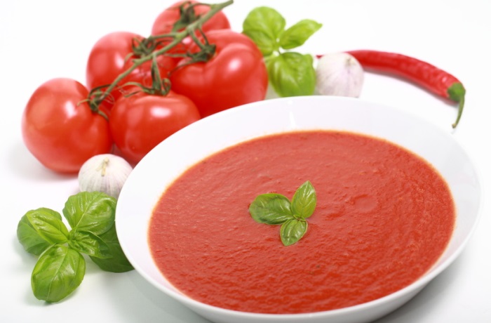Tomaten aus Bio-Produktion sind gesund. Mit ihrem hohen Anteil an Polyphenolen könnten sie womöglich vor einigen Formen von Krebs schützen. 