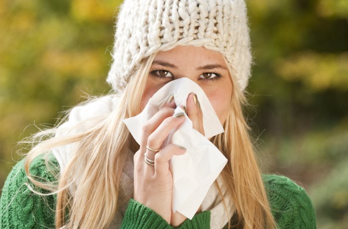 Nasennebenhöhlentzündung im Frühling: Im Zuge von Heuschnupfen kann eine chronische Sinusitis auftreten.